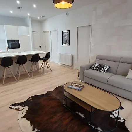 Centre Avec Prive Lägenhet Aurillac
